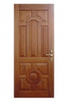 Сейф-дверь с наружной отделкой, отделка из массива дуба, металлические двери.